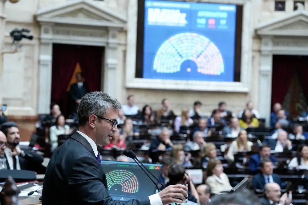 La Cámara baja aprobó modificaciones al régimen de DNU