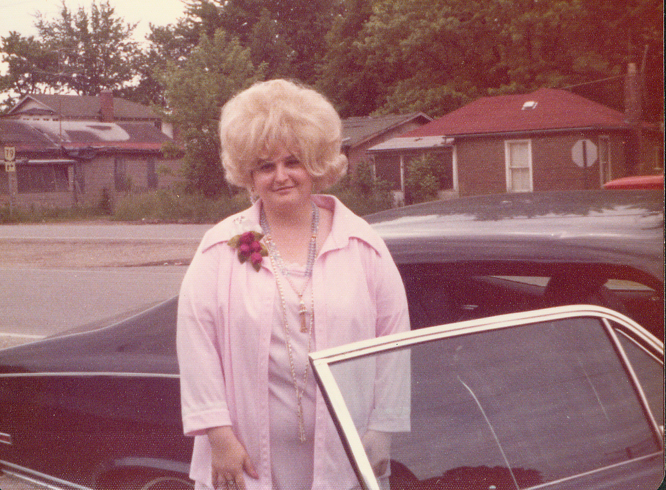 mom005