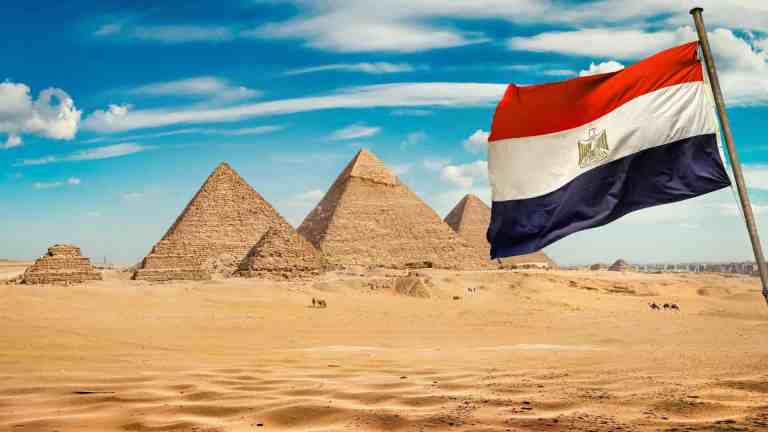 Egypt cuts rates to 22 percent as inflation trends down