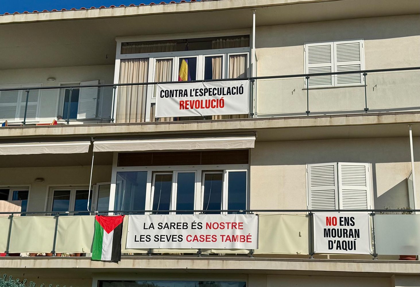 SAREB y Ajuntament d’Alaior avanzan en la solución para las 56 viviendas en subasta de la Avenida Virgen del Toro