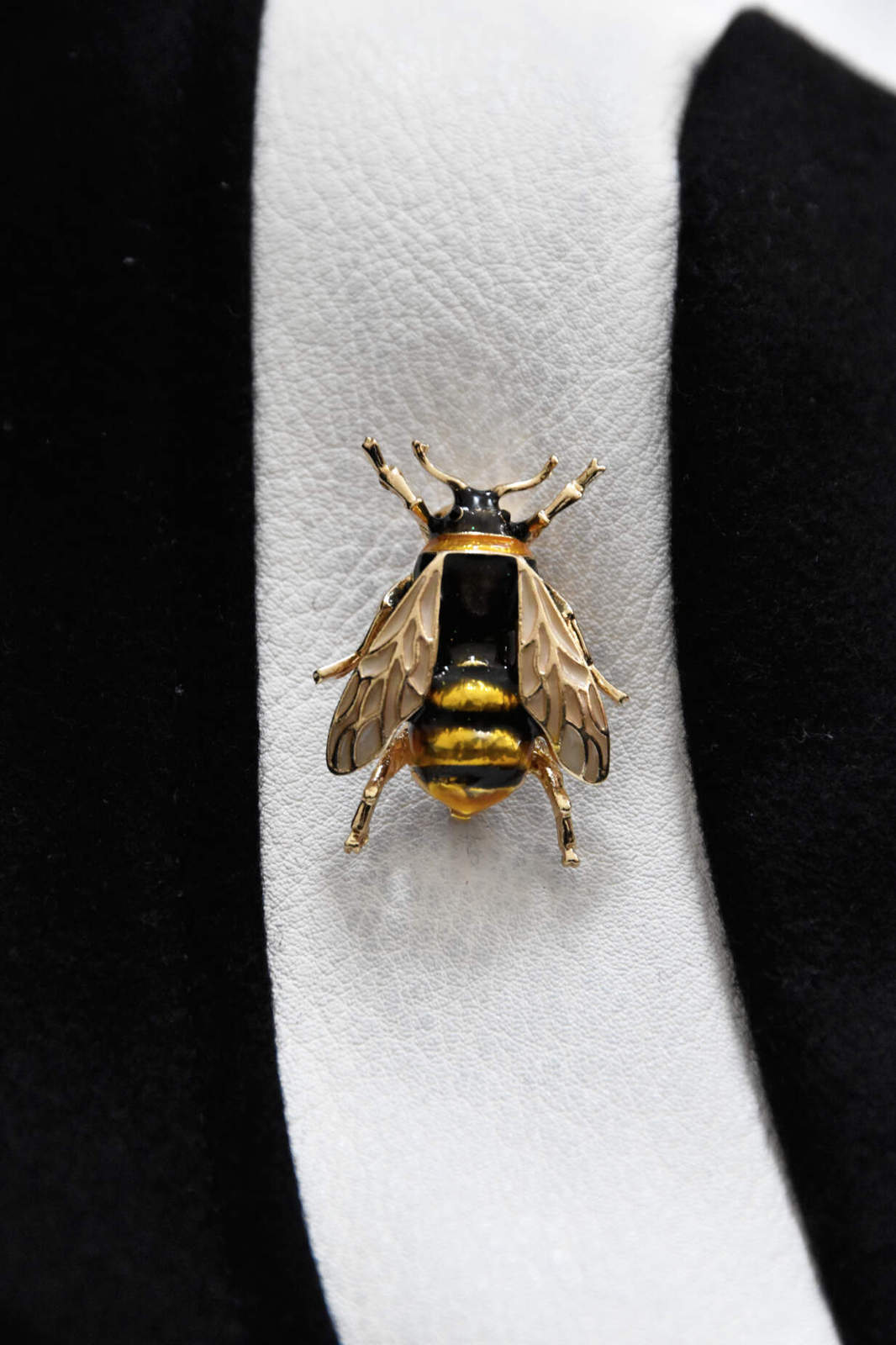 小物 Bee Enamel Alloy Bee Brooch – Men's Style Pro | Men's Style Blog & Shop