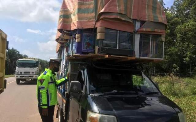 Polres Seruyan Razia Pengendara ODOL, Supir Pikap Kena Apes!