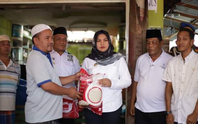 Wakil Bupati Madina Kunjungi Korban Kebakaran di Panyabungan I