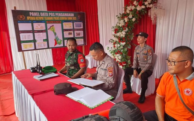 Babinsa Koramil 1015-11/Hanau Lakukan Pengamanan di Pos Jaga Idulfitri