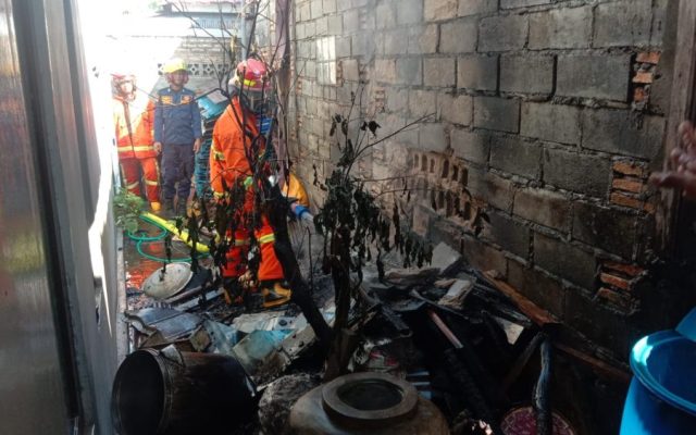 Nahas! Api Nyaris Melahap Rumah Warga Sampit di Baamang