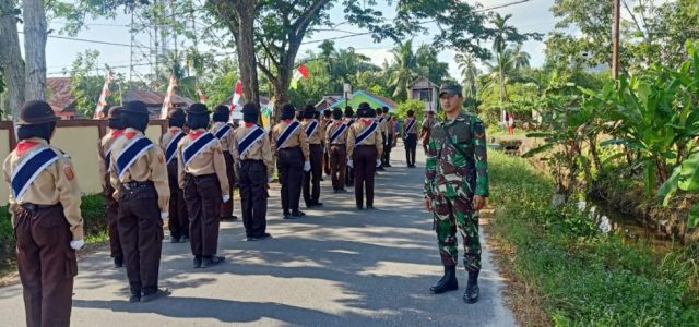 Forkopimcam MHS dan Danramil 1015-01/MHS Lepas Peserta Gerak Jalan