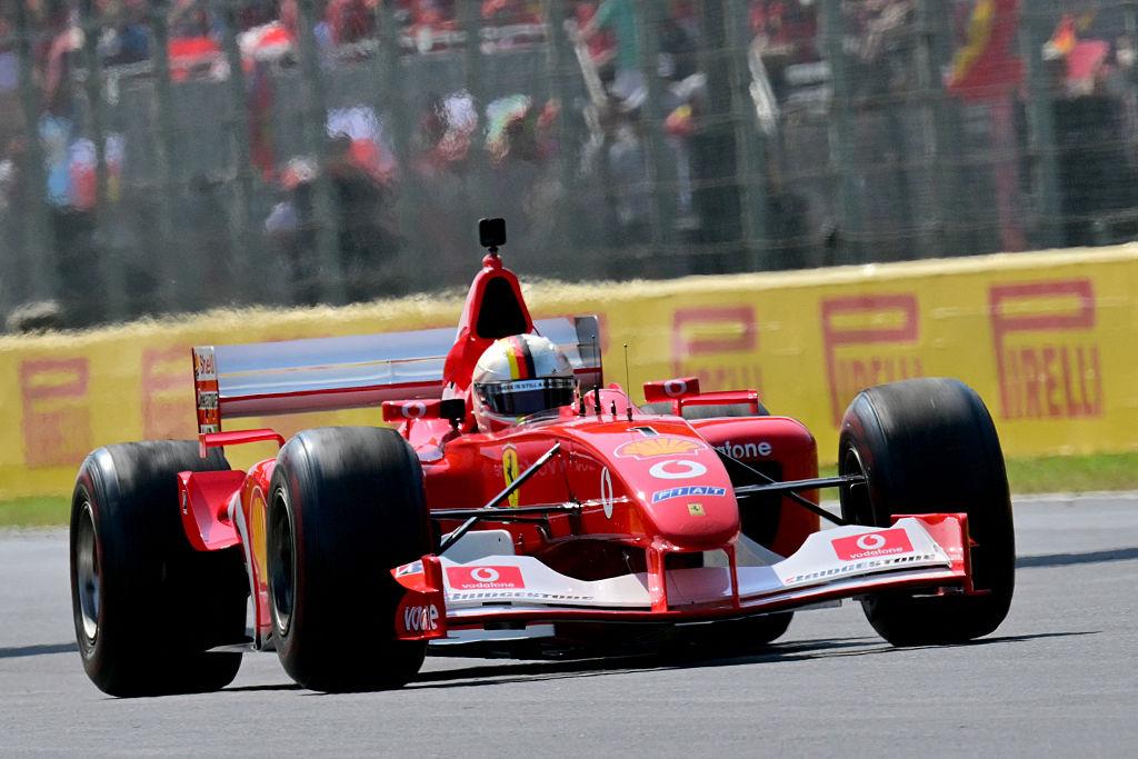 Sebastien Vettel dengan Ferari F2002 di GP Monza 2026.
