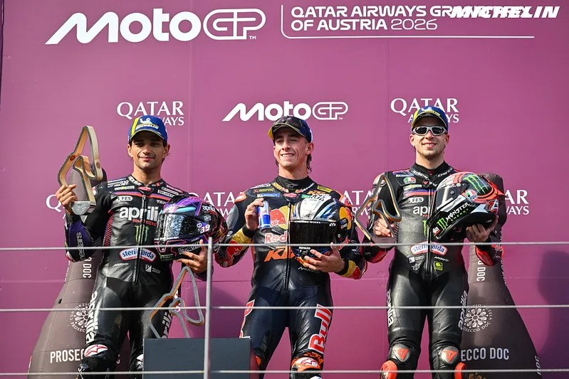 Podium MotoGP Austria 2026, Pedro Acosta (tengah) diapit duo Aprilia, Jorge Martin (kiri) dan Marco Bezzecchi di sirkuit Red Bull Ring, Minggu (20/09/2026). 