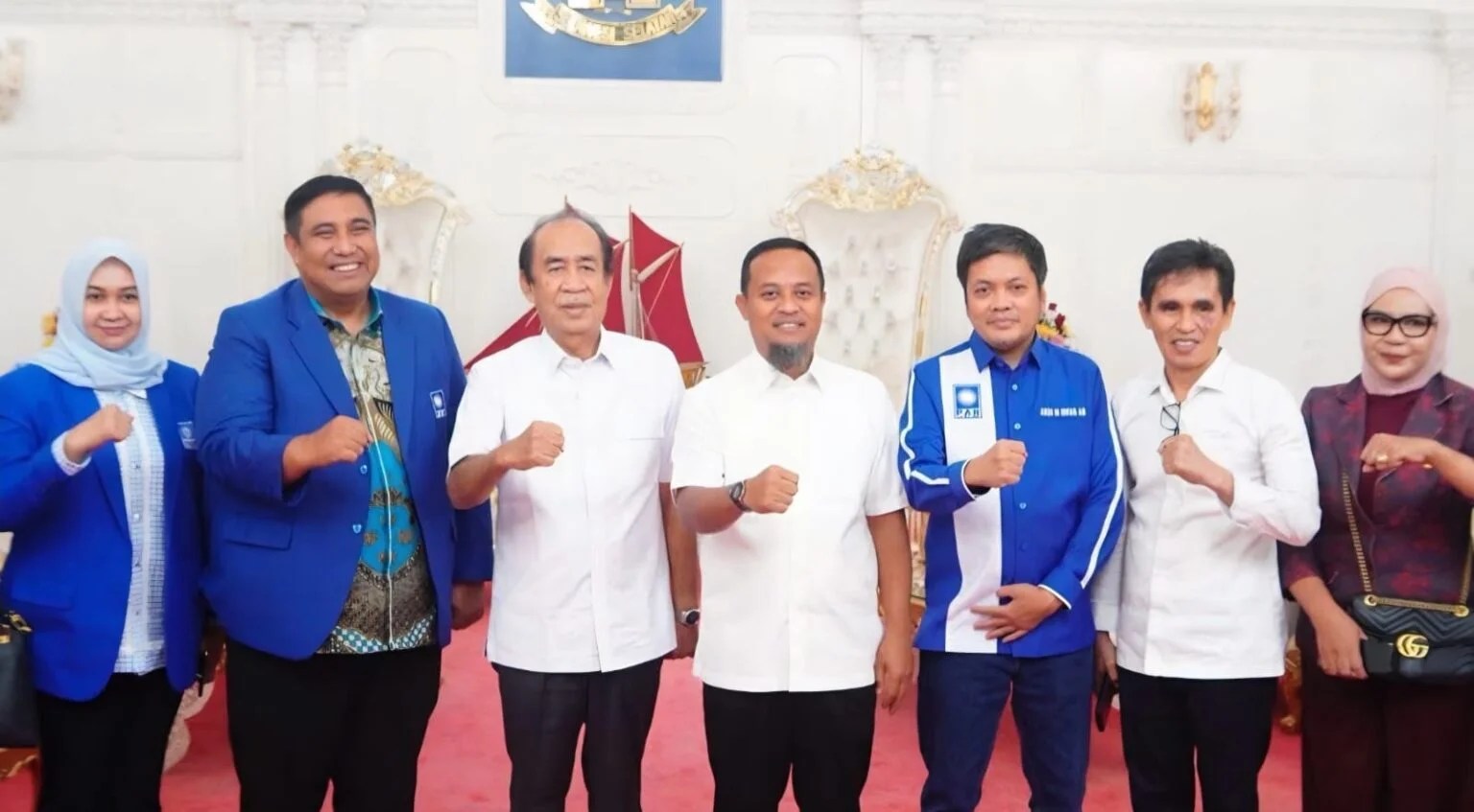 Ketua PAN Sulsel Ashabul Kahfi bersama Sekretaris DPW PAN Sulsel sekaligus Ketua Panitia Pelantikan, Andi Syafril Chaidir Syam, dan Ketua Fraksi PAN Sulsel Irfan AB, dan pengurus PAN Sulsel saat menggelar audiens ke Gubernur Sulsel Andi Sudirman Sulaiman, Selasa (6/10/2026