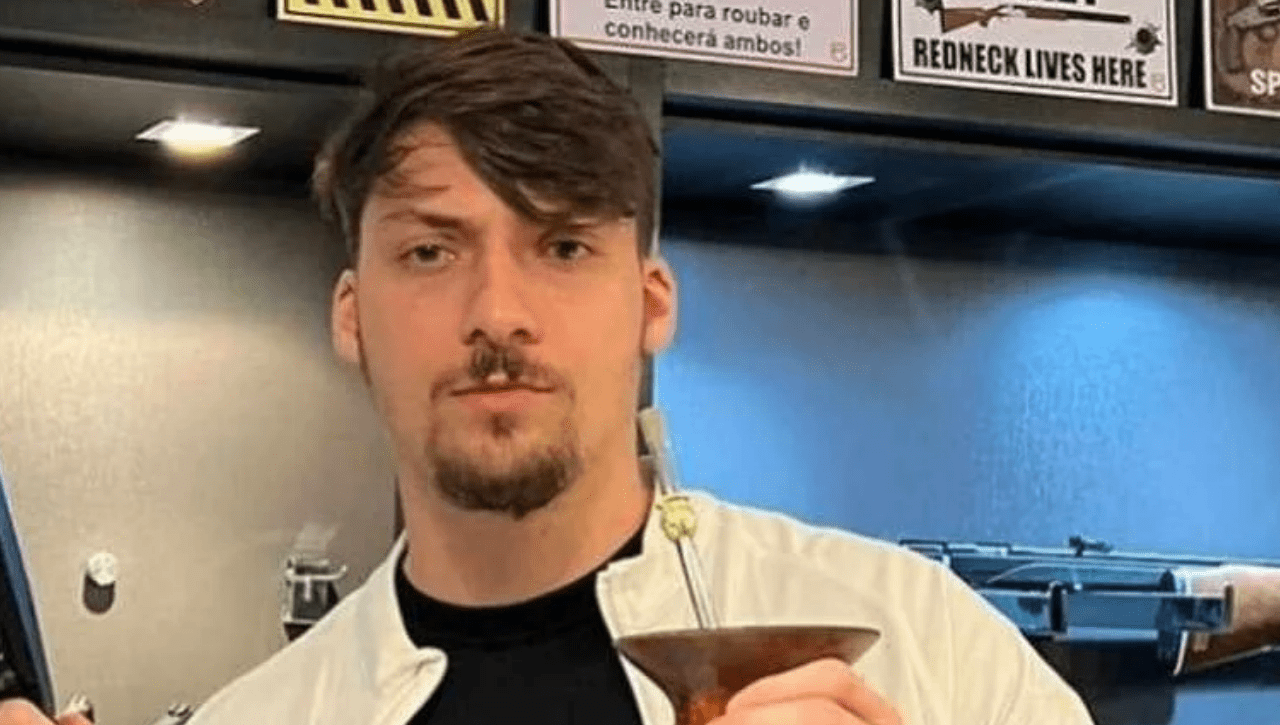 Leia mais sobre o artigo Vereador chama filho de Bolsonaro de ‘Tiririca de Balneário Camboriú’; Veja!