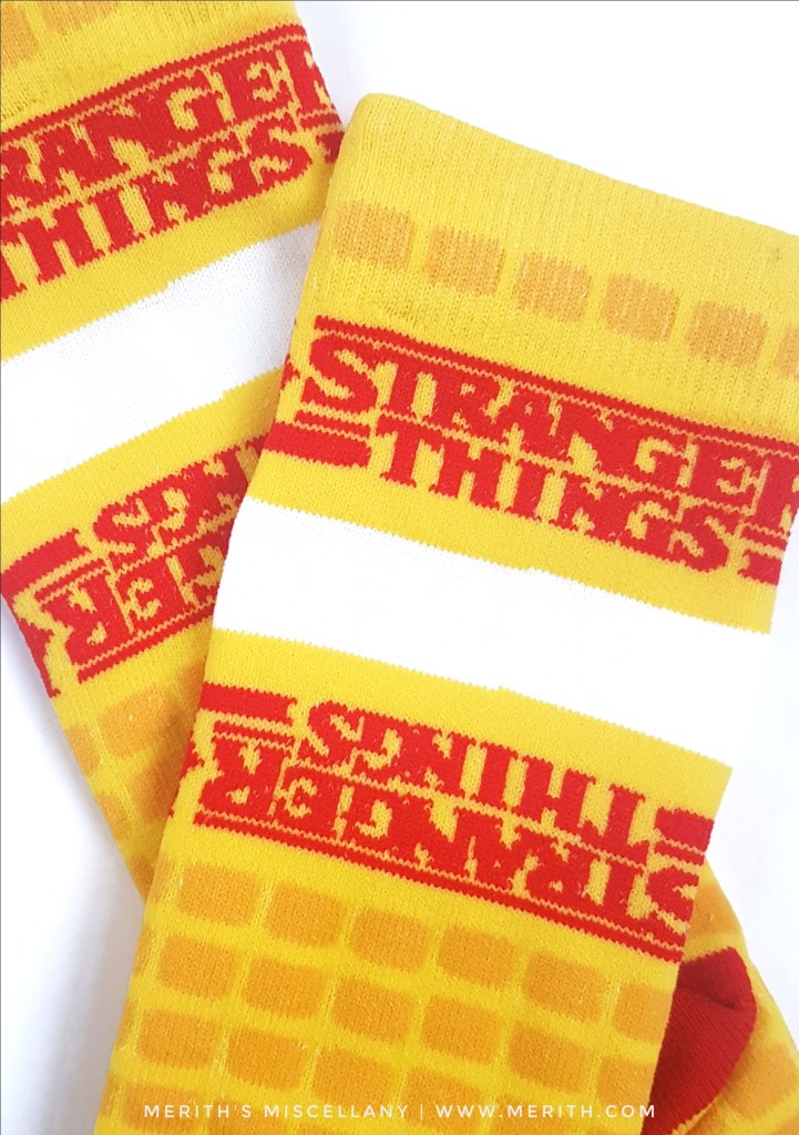 Eleven Hopper Socks Loot Crate Review Stranger Things Unboxing Limited Edition Crate