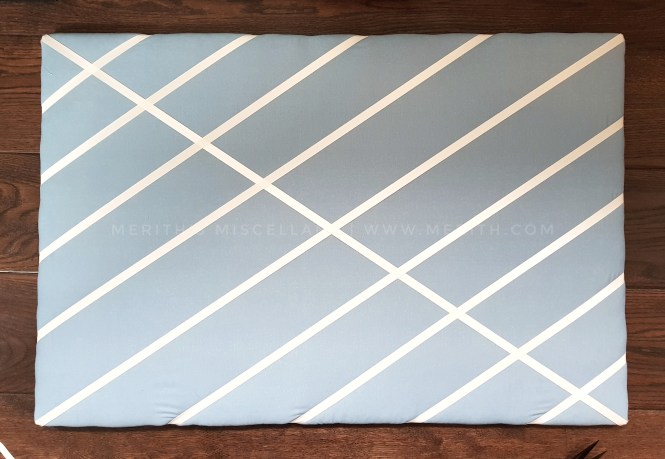 Step by step instructions to make a DIY Ribbon Noticeboard