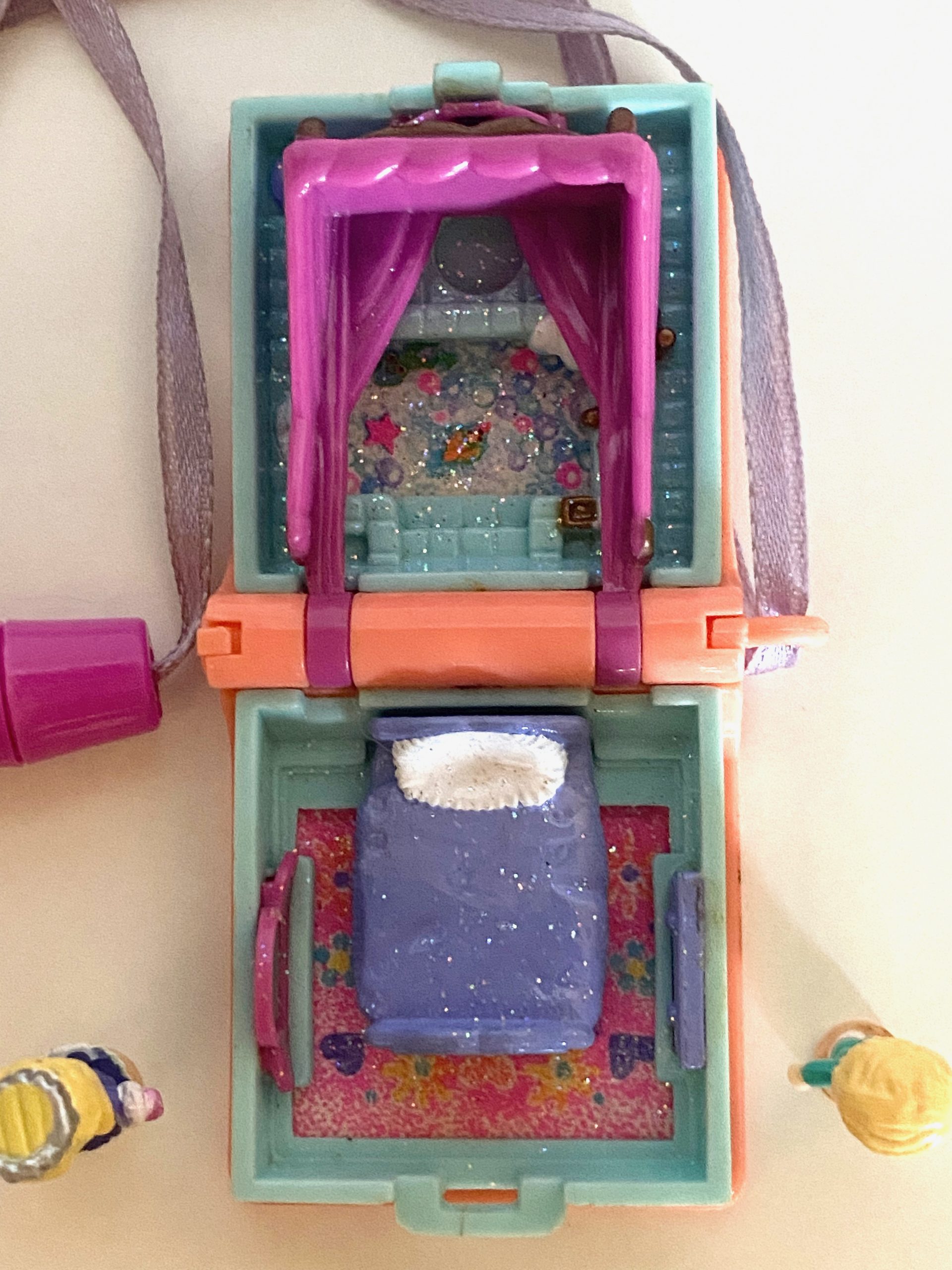 Glitter Dreams Locket - Enchanted Storybooks