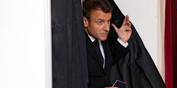 Européennes : une défaite pour Macron, mais pas une déroute