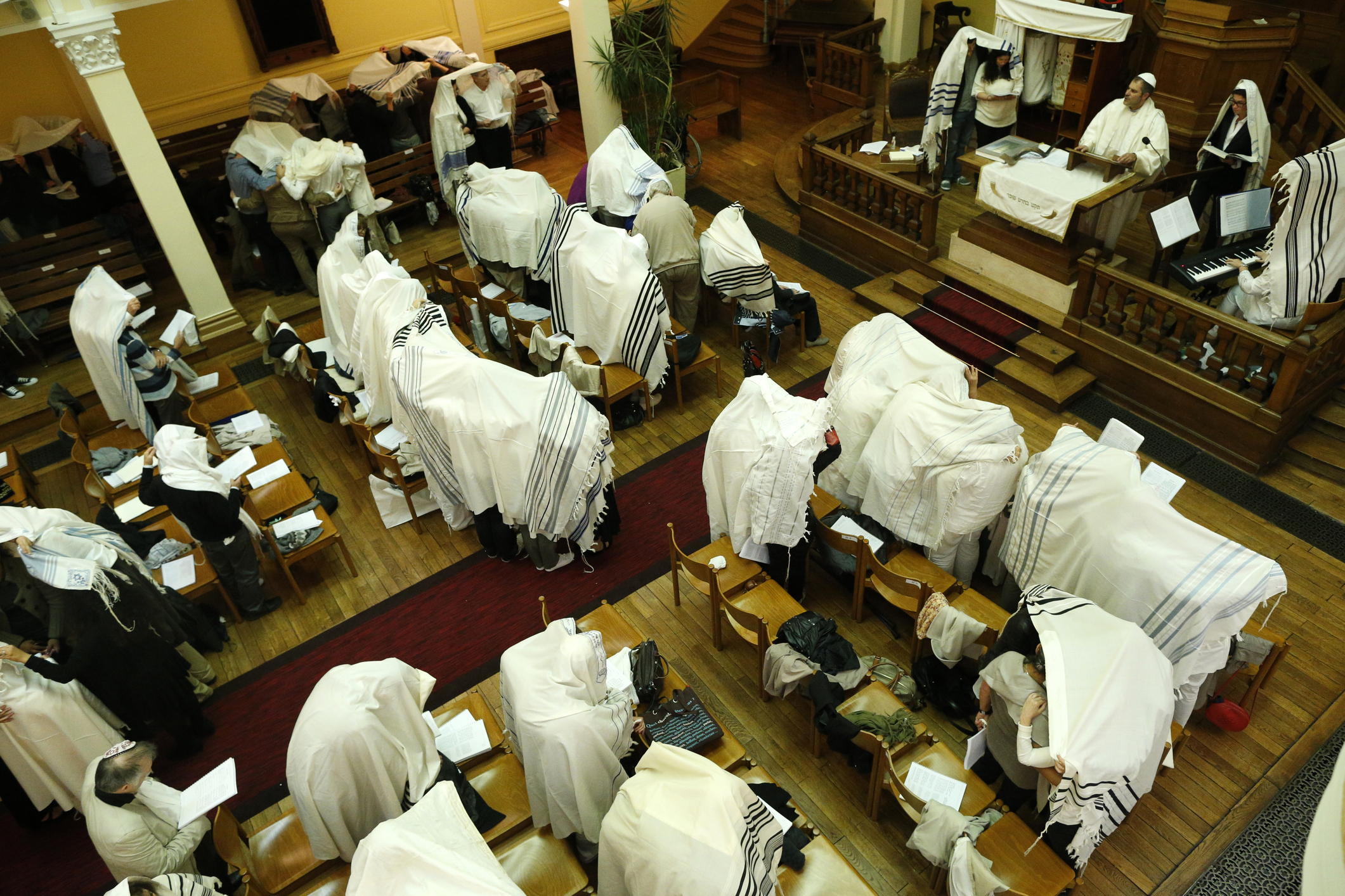 When does Yom Kippur start and end and why is the fast