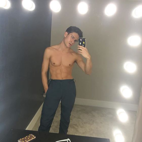 Joey Essex 'turns down bare-all appearance on Naked Attraction; Metro(01)