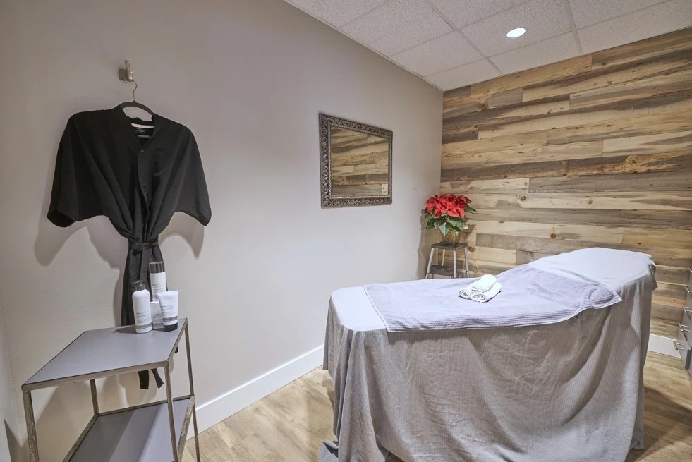 Waxing for men near me FOR MEN Salon & Spa
