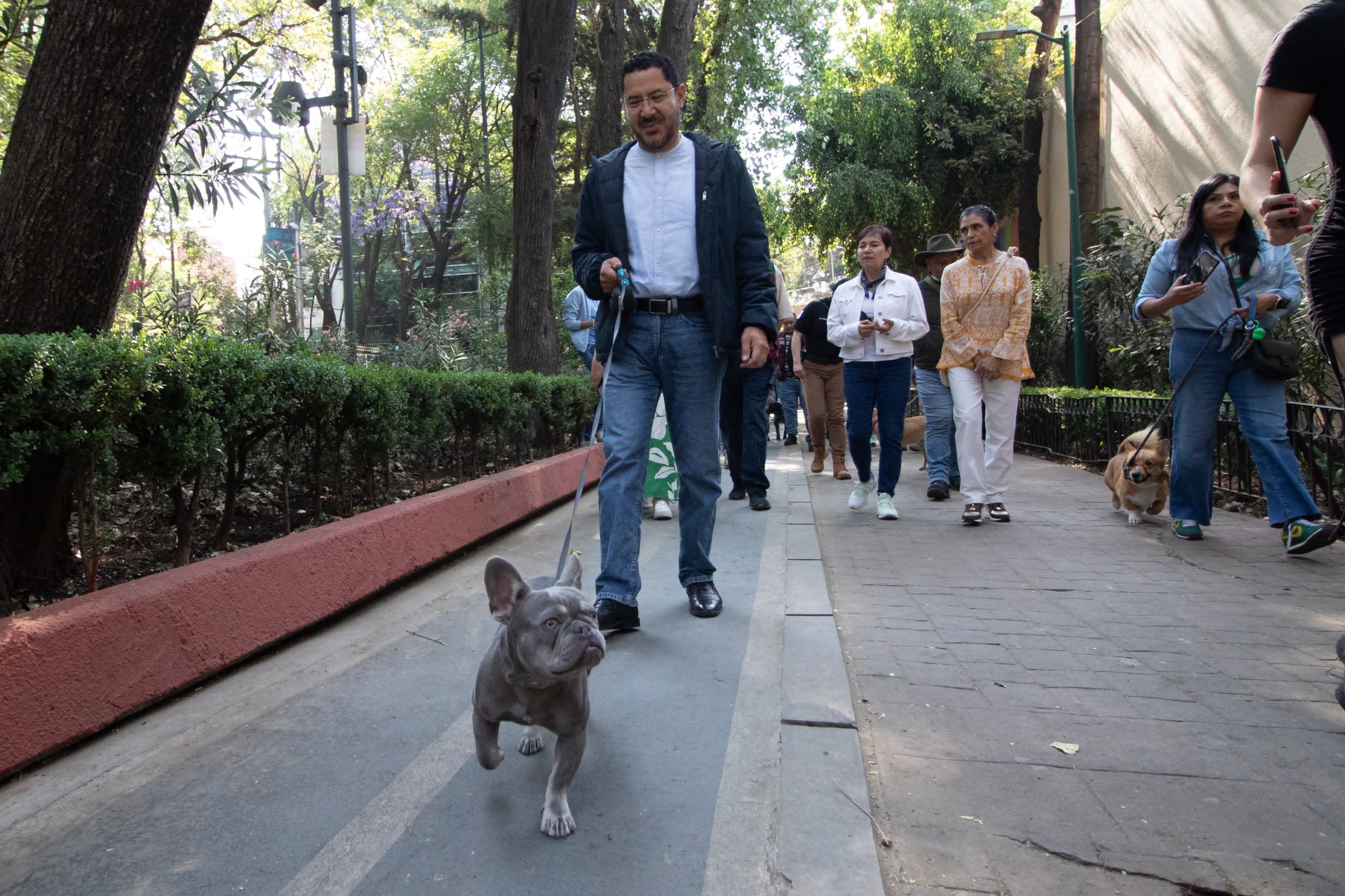 Batres Guadarrama en caminata Perruna