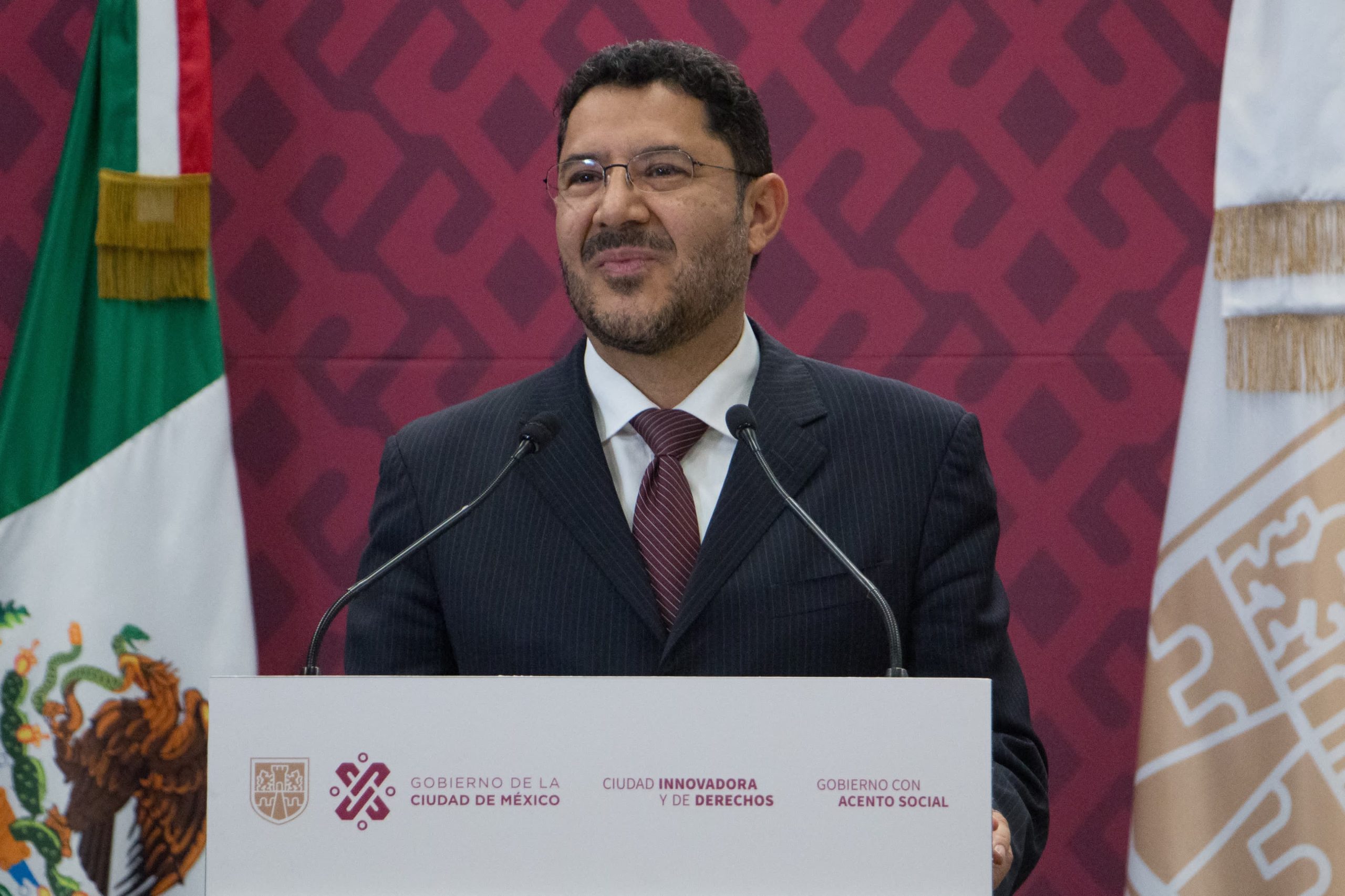 Martí Batres en conferencia sobre avances de obras de la Línea 9