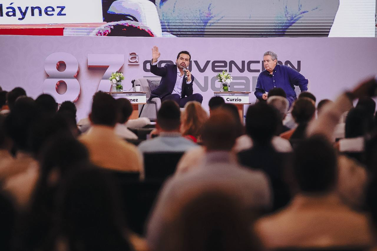 Jorge Álvarez Máynez aborda temas cruciales en la 87ª Convención Bancaria en Acapulco