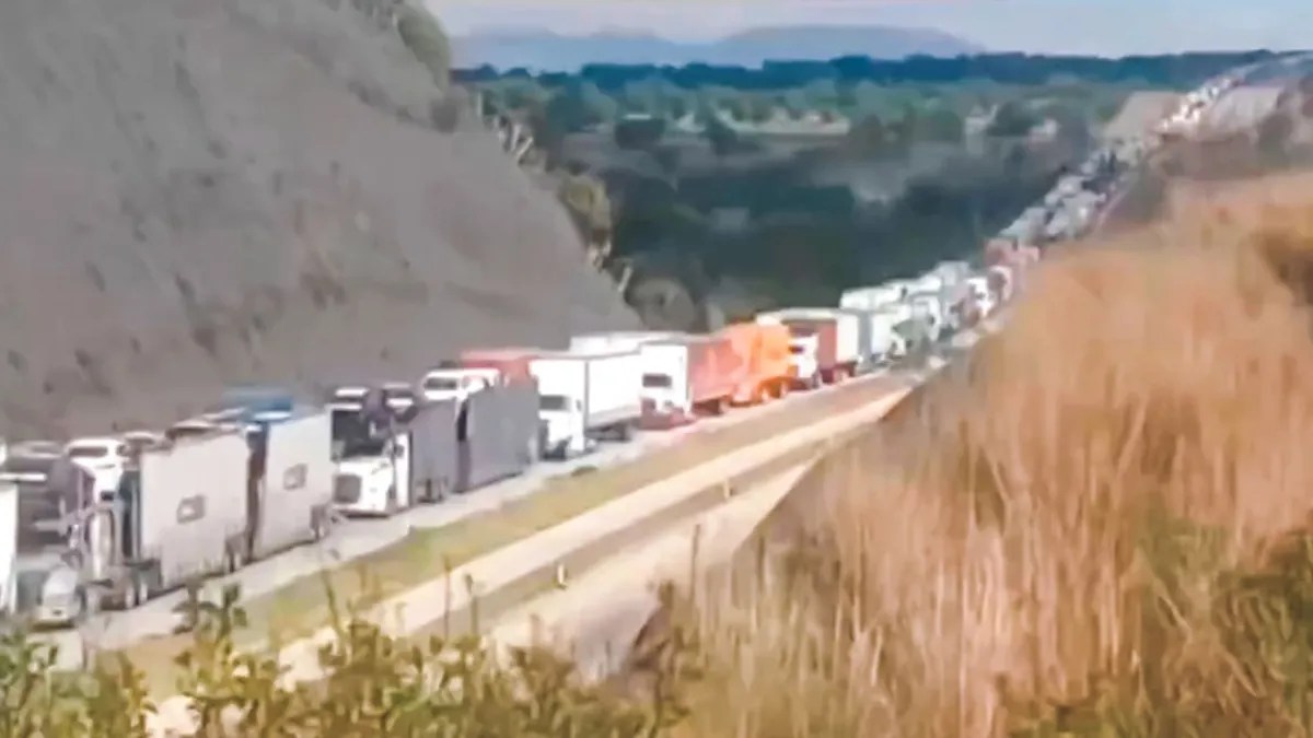 Tras 53 horas de bloqueo, ejidatarios abren carril temporal en Arco Norte, Edomex.