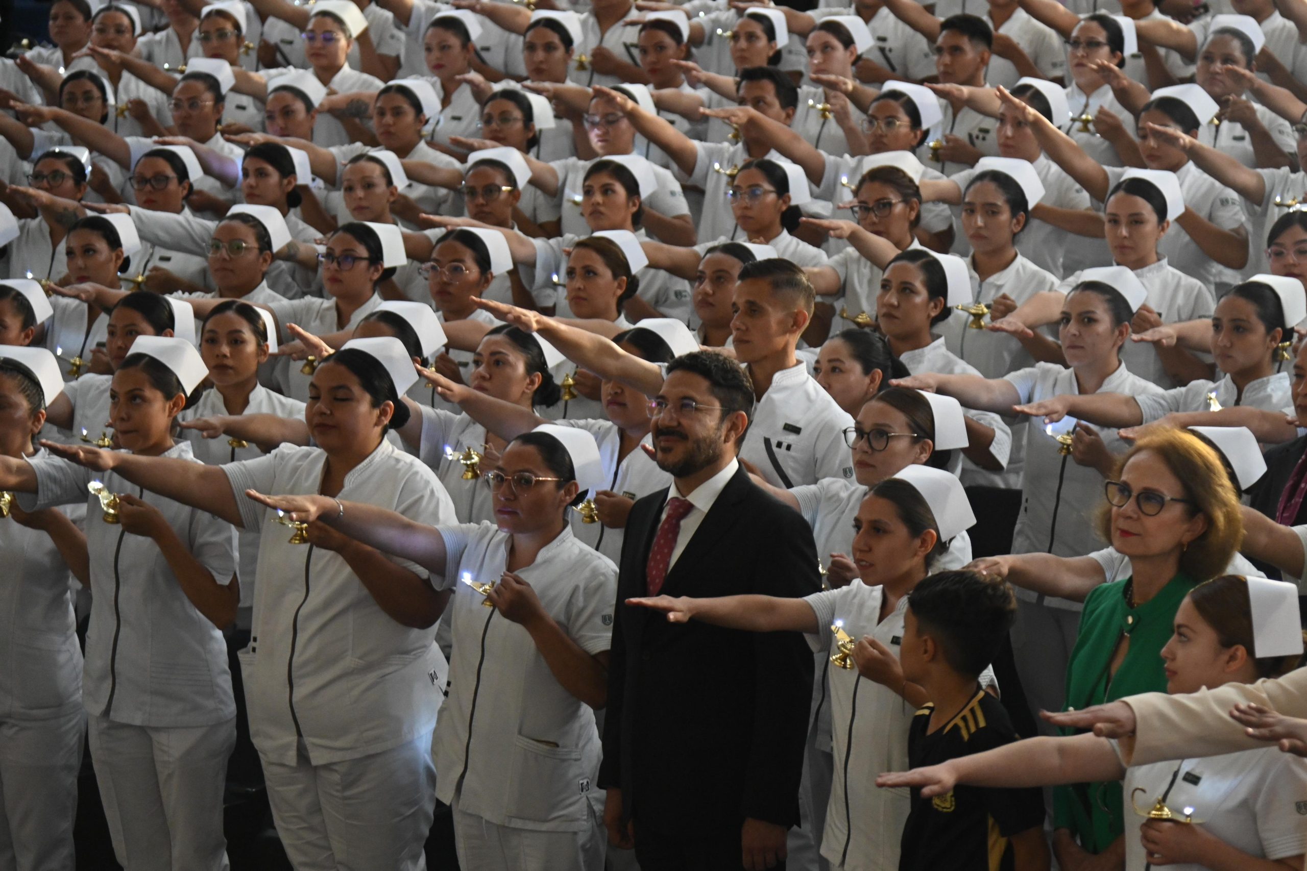 Celebra Universidad de la Salud a su primera generación de Enfermería Familiar y Comunitaria