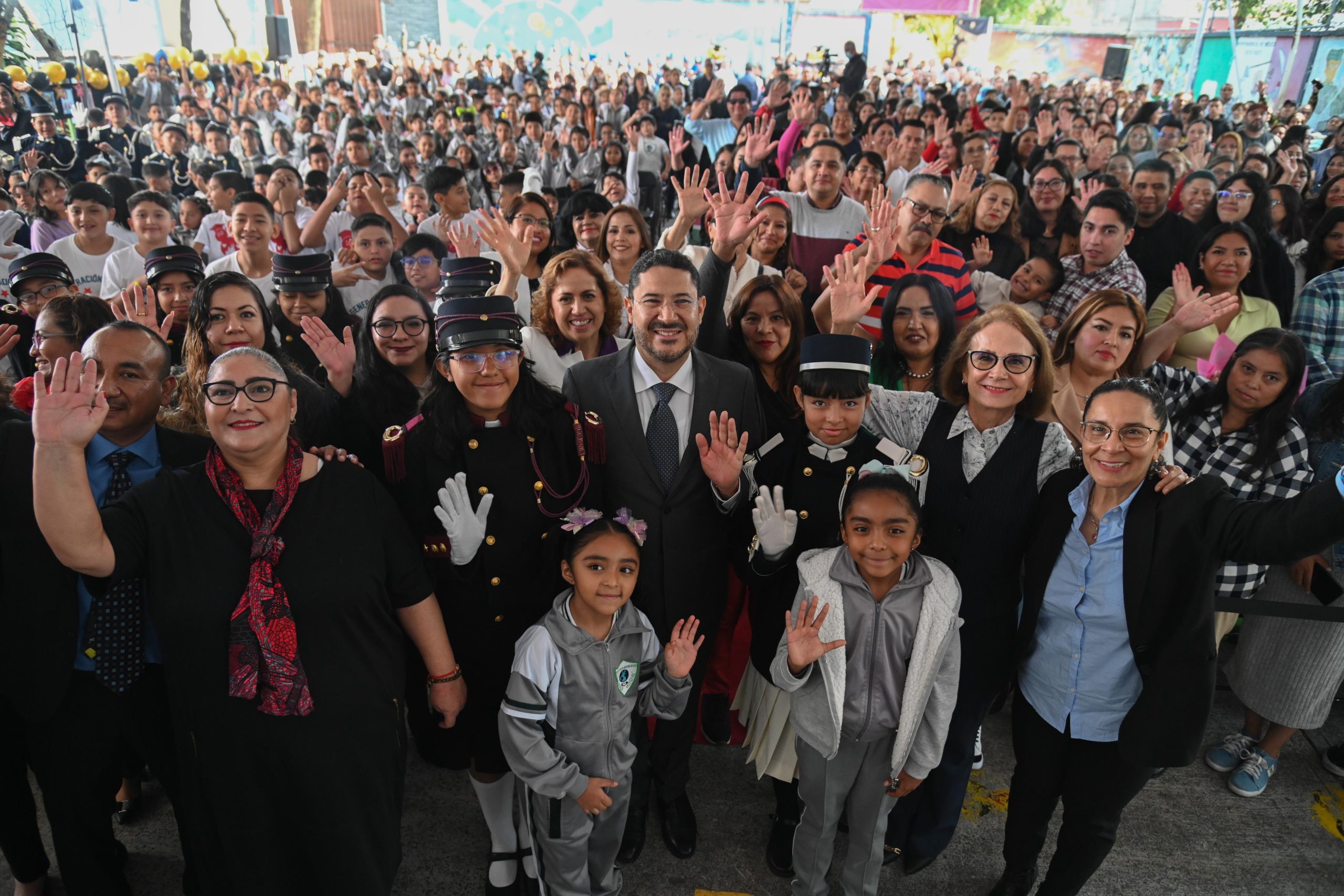 Gobierno de la CDMX anuncia apoyo de 400 mil pesos para Escuela Primaria "Amistad Mundial"