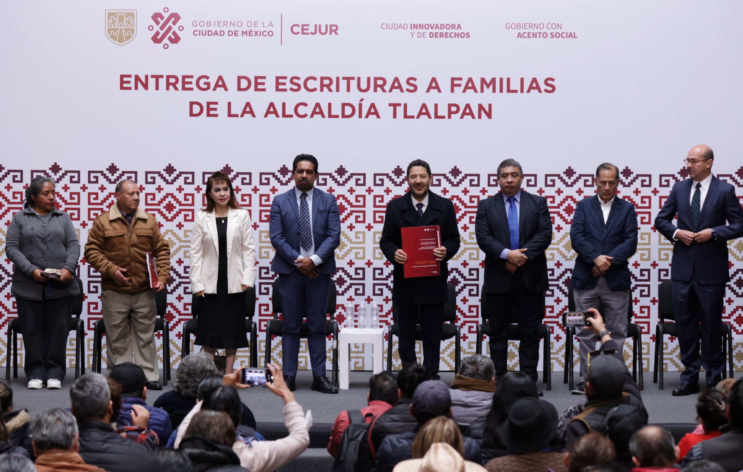 Entrega de escrituras a familias de Tlalpan: Un logro histórico que asegura el futuro de 377 familias