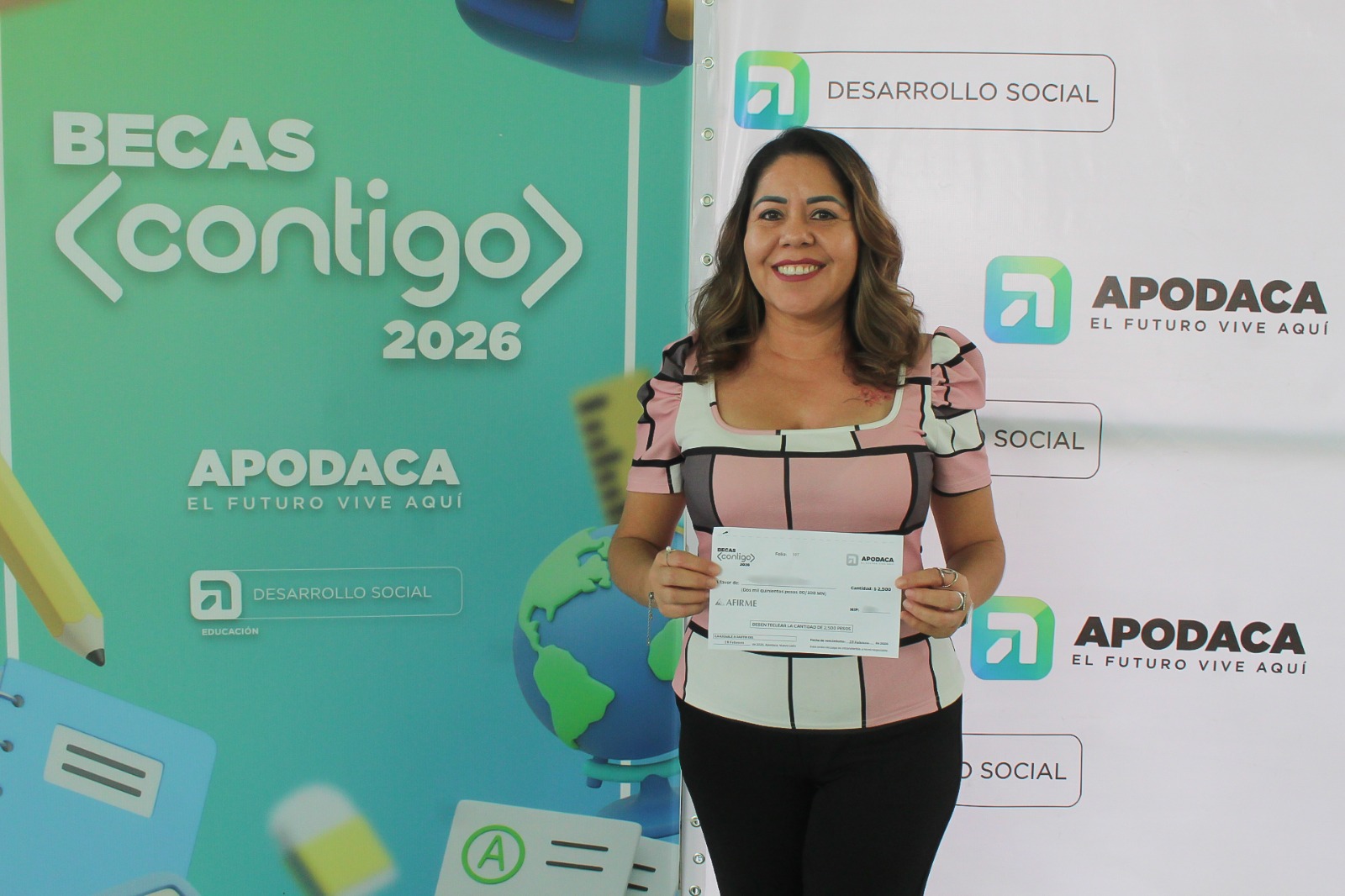 APODACA ABRE OPCIONES DE APOYO PARA ESTUDIANTES