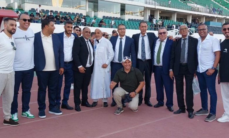 هالا يعقد لقاء تواصليًا مع الرؤساء السابقين والمنخرطين استعدادا للمرحلة الانتقالية هالا يعقد لقاء تواصليًا مع الرؤساء السابقين والمنخرطين استعدادا للمرحلة الانتقالية