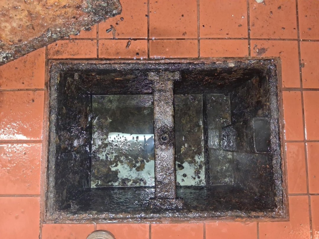 Castro-valley-ca-grease-trap-cleaning