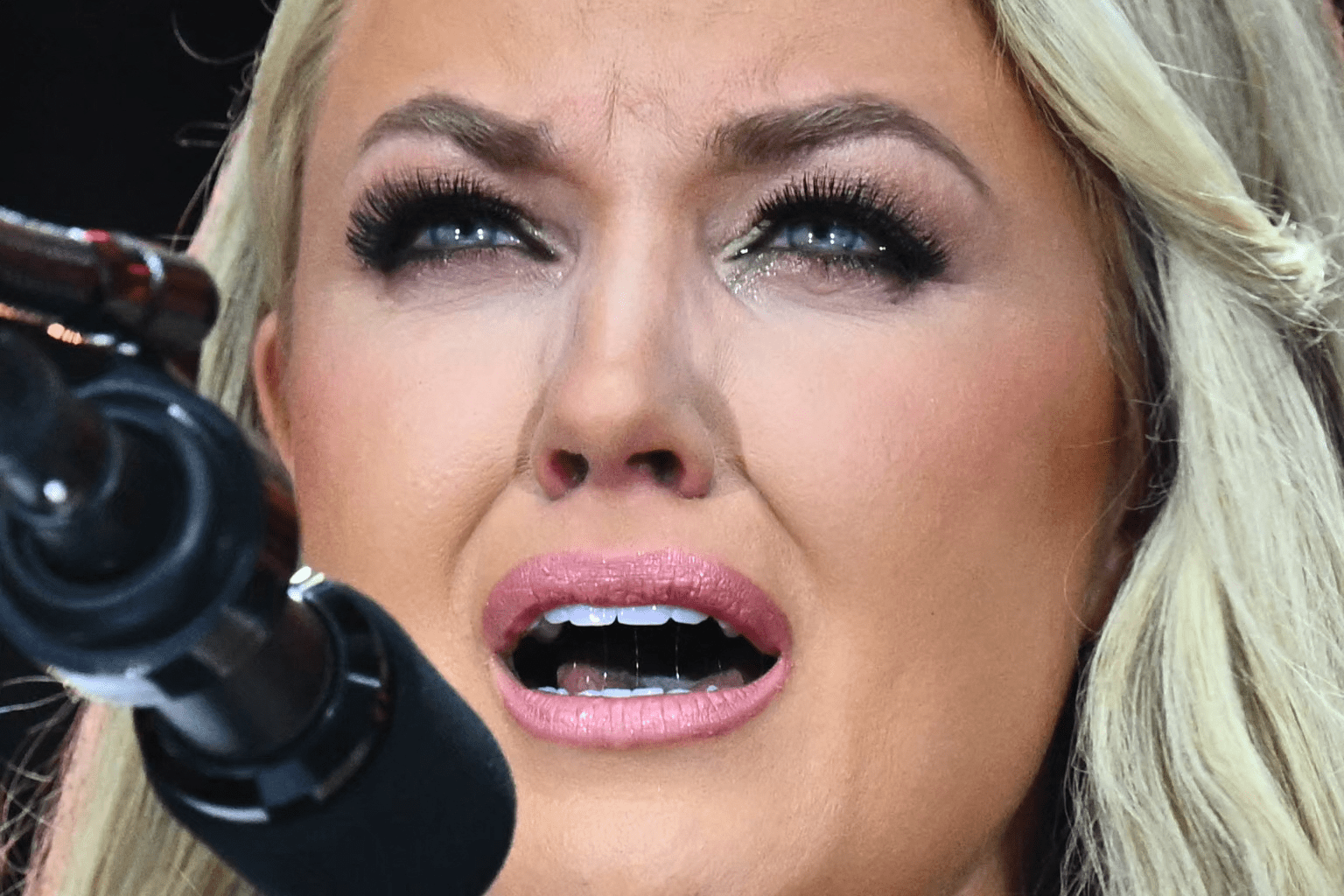 Erika Kirk & Charlie Kirk – Ole Dammegard