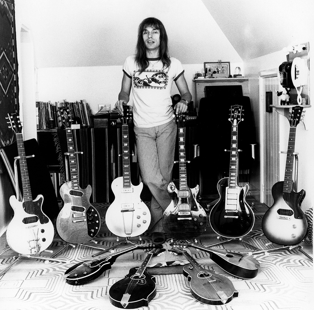 Steve Howe of Yes | Michael Putland Archive