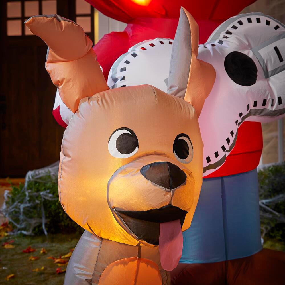 60 spooky (and silly) halloween games for kids. This New Coco Themed Halloween Decoration Is Un Poco Loco Mickeyblog Com