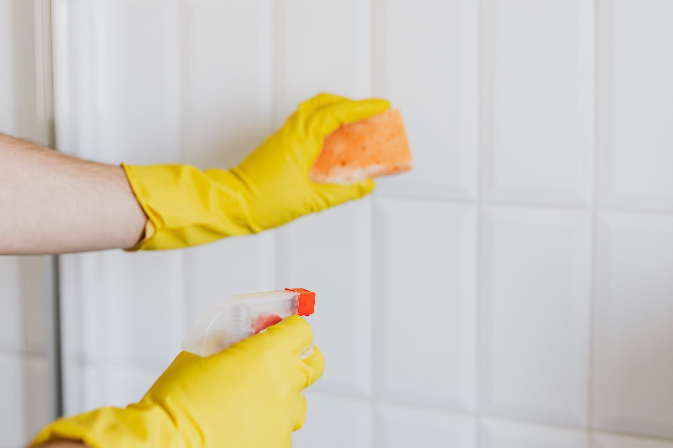 3 Chemicals That May Damage Your Tiles