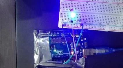 Led Blinking With Arduino Uno R3 6 Steps Instructables - Premium Colorful Wallpaper Gallery - 8K