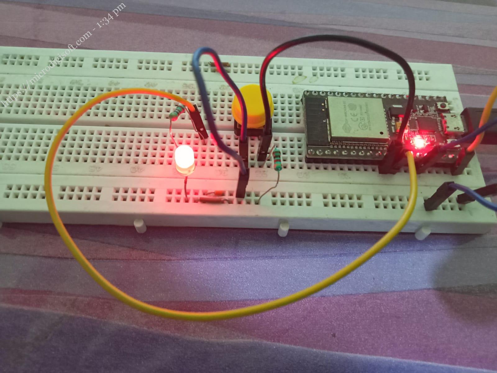 microdigisoft.com | Control ESP32-ESP8266 GPIO using Web Server and ...