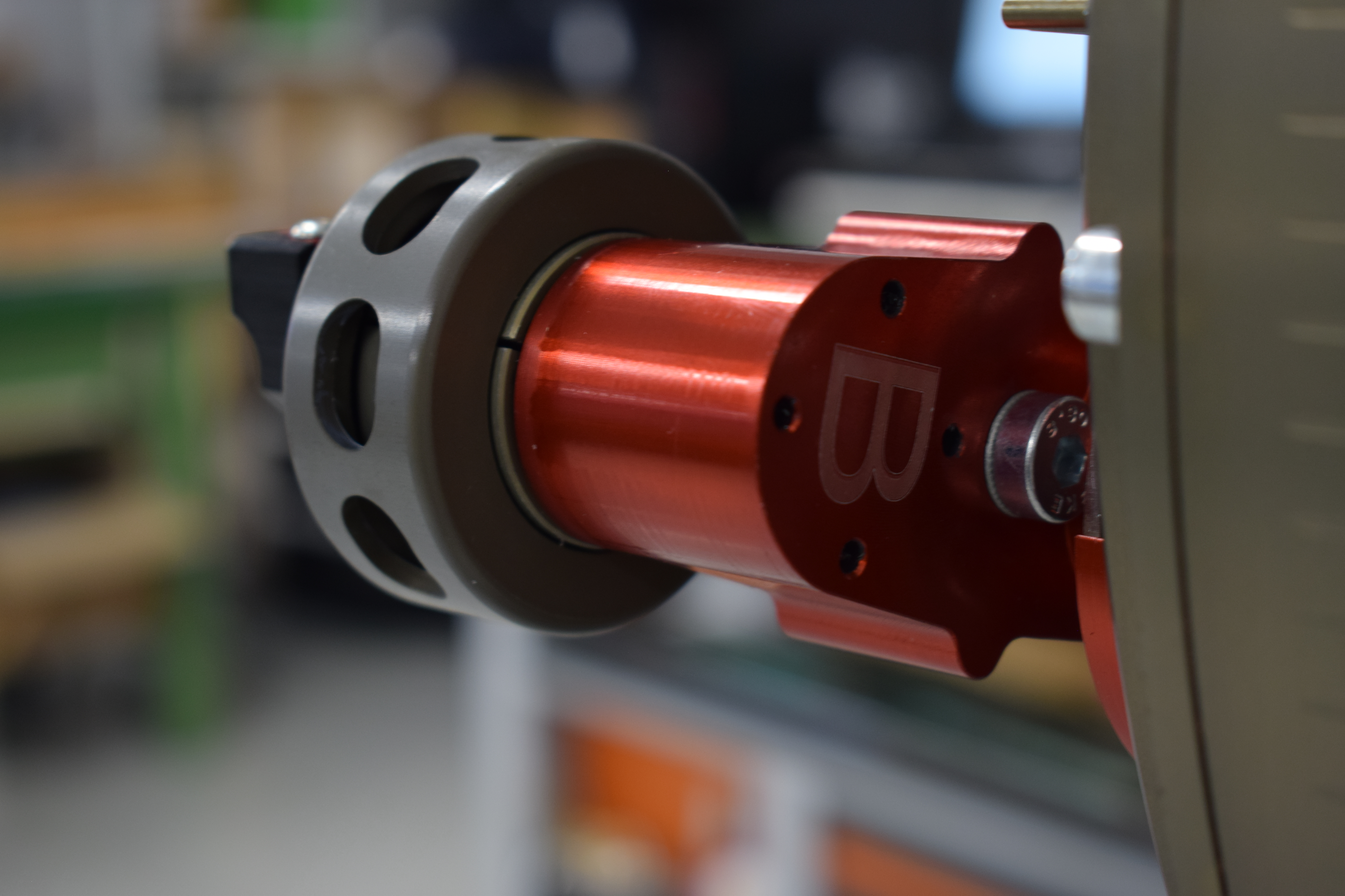 Anodizzazione dura a spessore e rossa