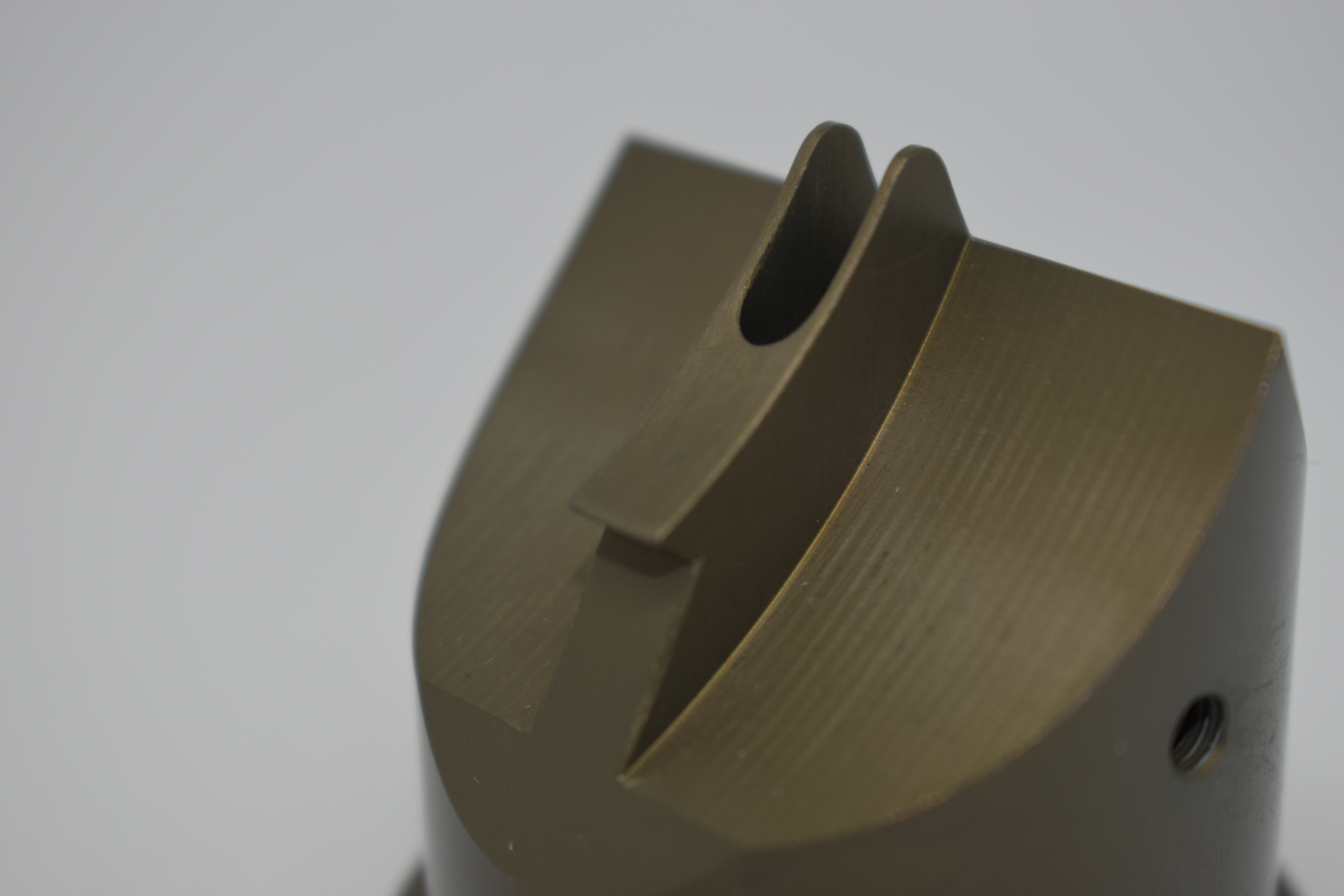 Particolare in Ergal anodizzato duro