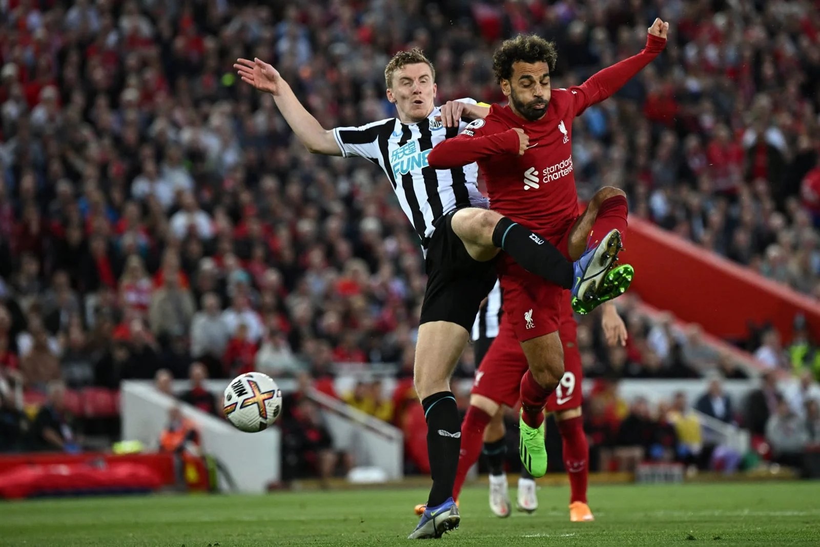 ليفربول يواجه نيوكاسل في نهائي كأس رابطة الأندية الإنجليزية في هذا الموعد