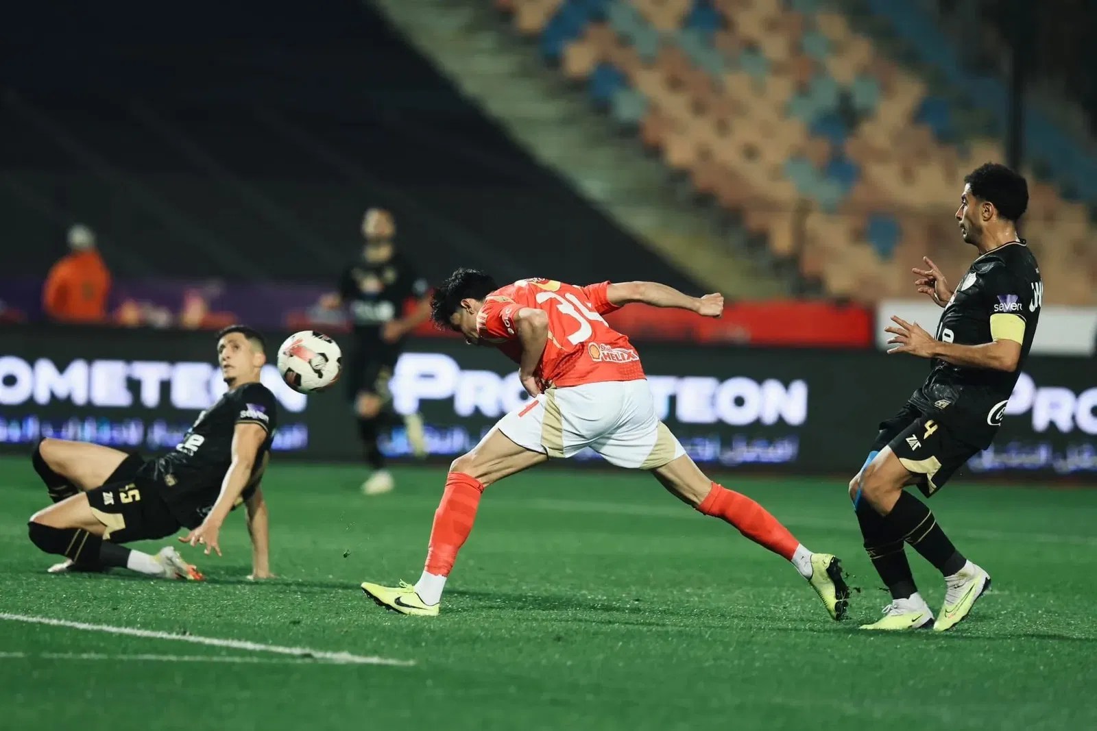 الأندية تطالب ولكن.. هل يتم تشفير مباريات الدوري المصري لكرة القدم؟