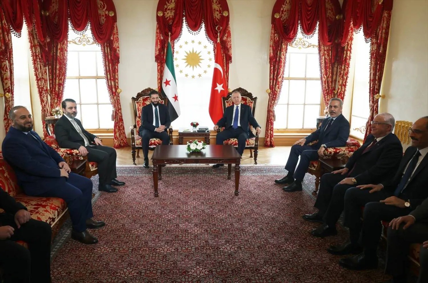 لقاء جديد بين إردوغان والشرع: دفعة جديدة لمسار التطبيع السوري التركي