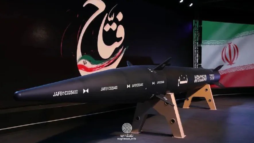 “فتاح 1”: درع إيران الأسرع من الصوت أم مجرد دعاية استراتيجية؟