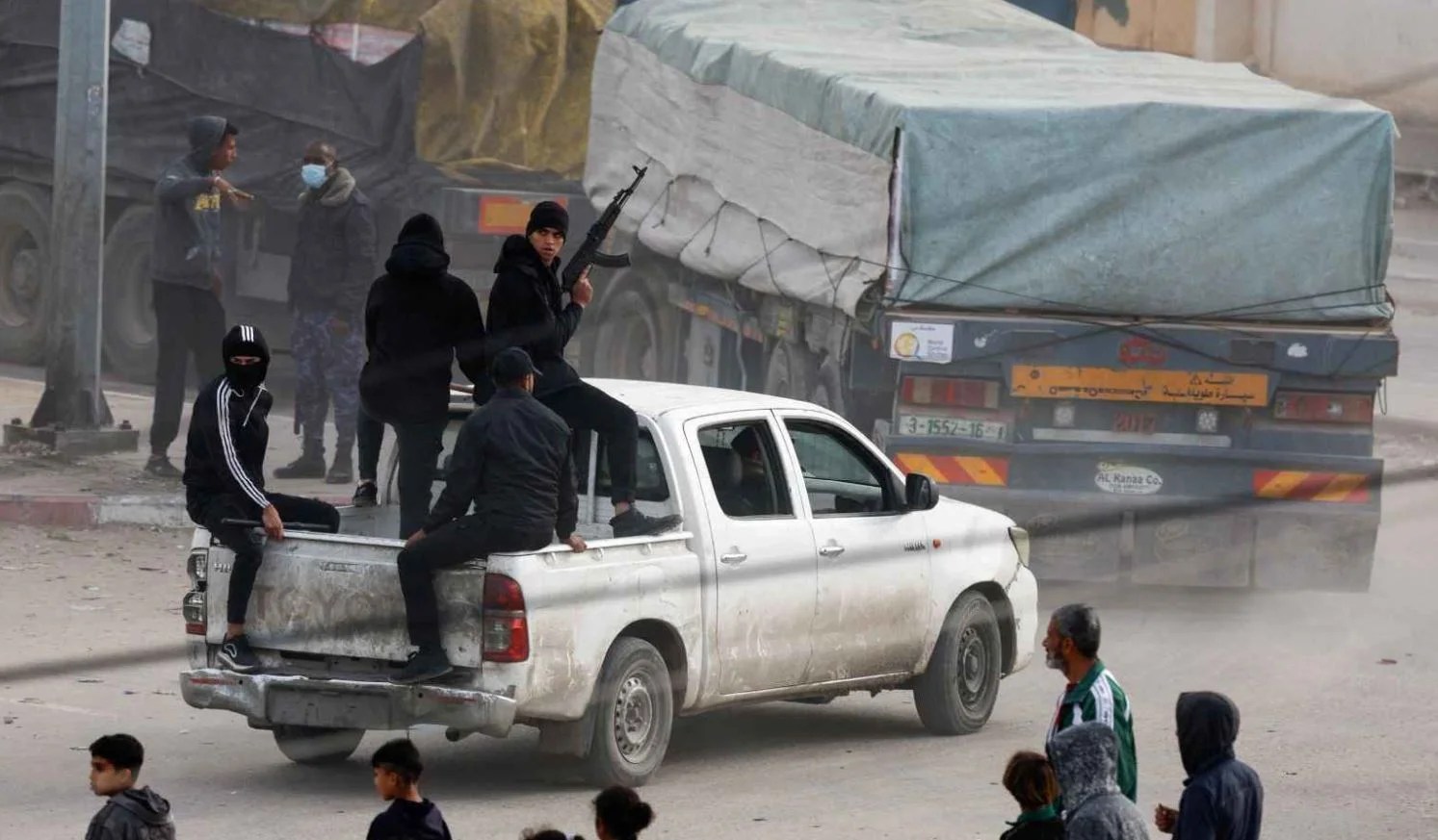 الغزيون في مواجهة الحرب، الفوضى، القمع والجوع
