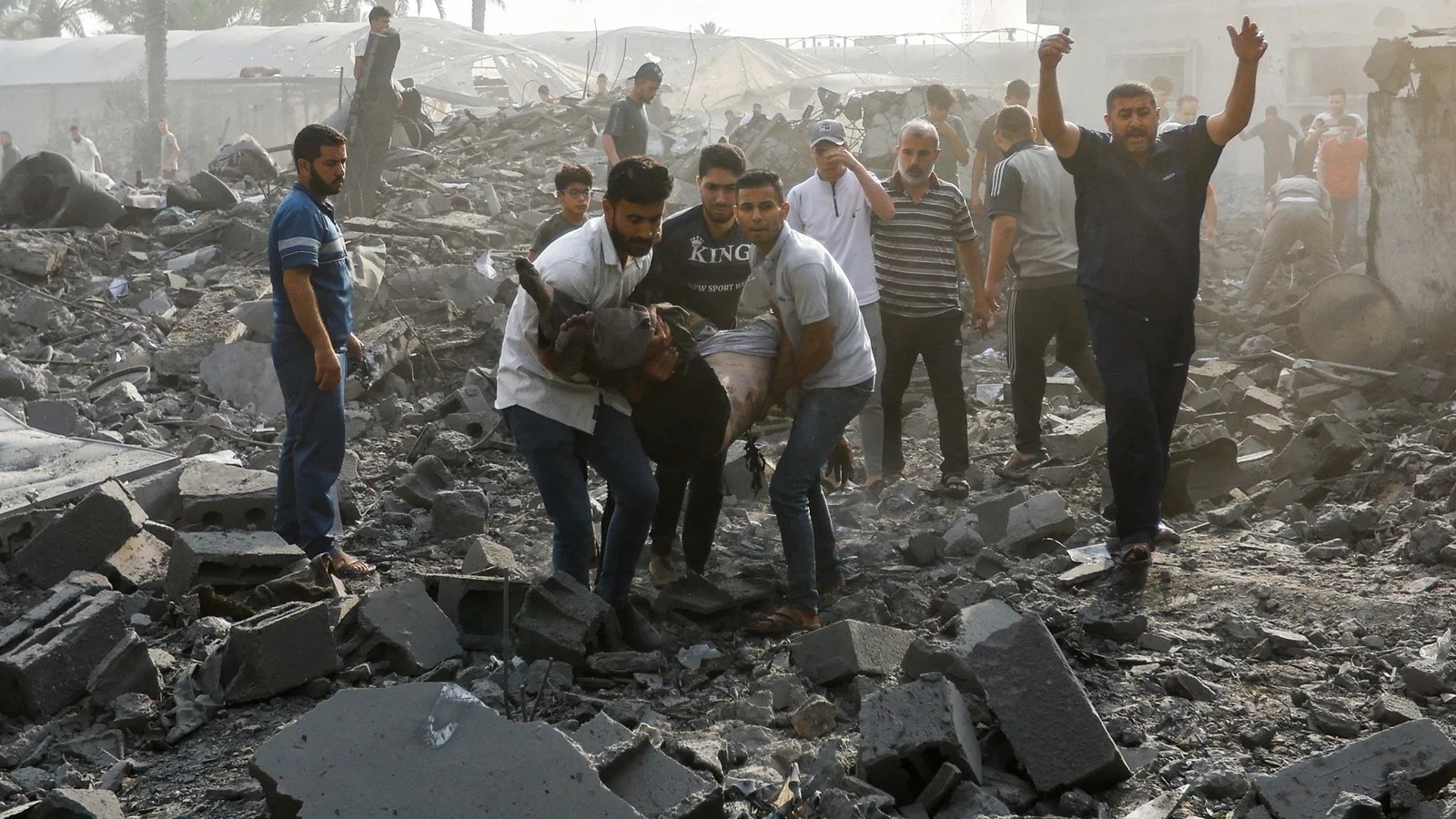 قصف دموي وسط مفاوضات الهدنة.. إسرائيل تواصل جرائمها ضد غزة