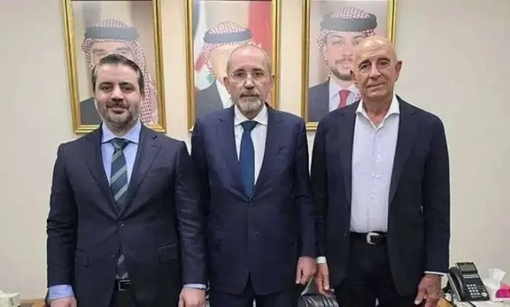 عمّان تجمع دمشق وواشنطن على طاولة واحدة لدعم إعادة إعمار سوريا