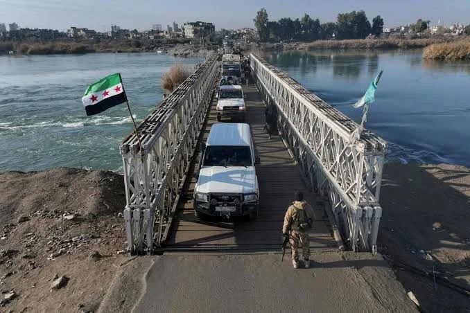 حظر تجول في الشدادي السورية وسط اتهامات متبادلة حول سجون «داعش»