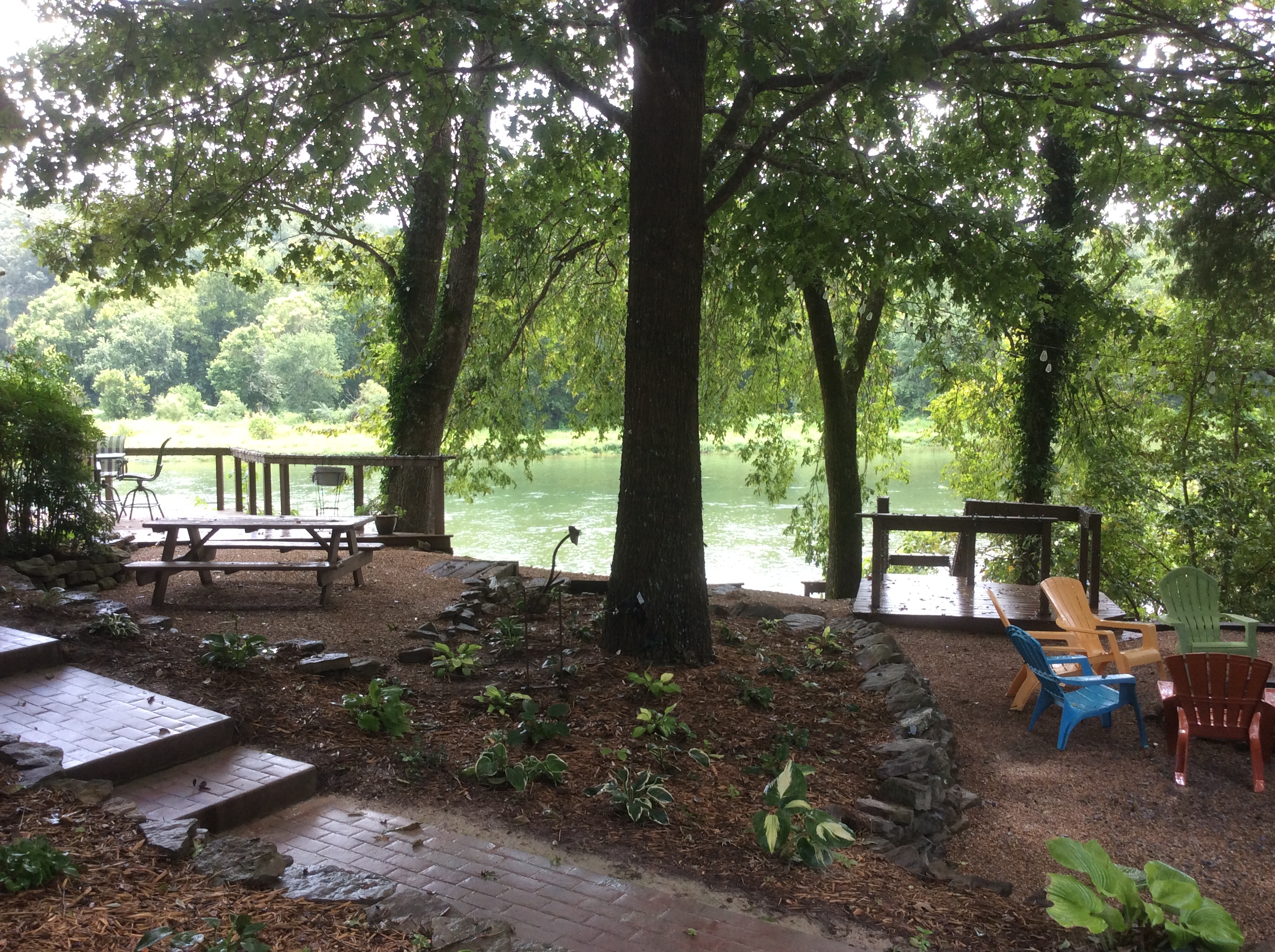 Cedarwood Lodge Fire Pit and Picnic Table