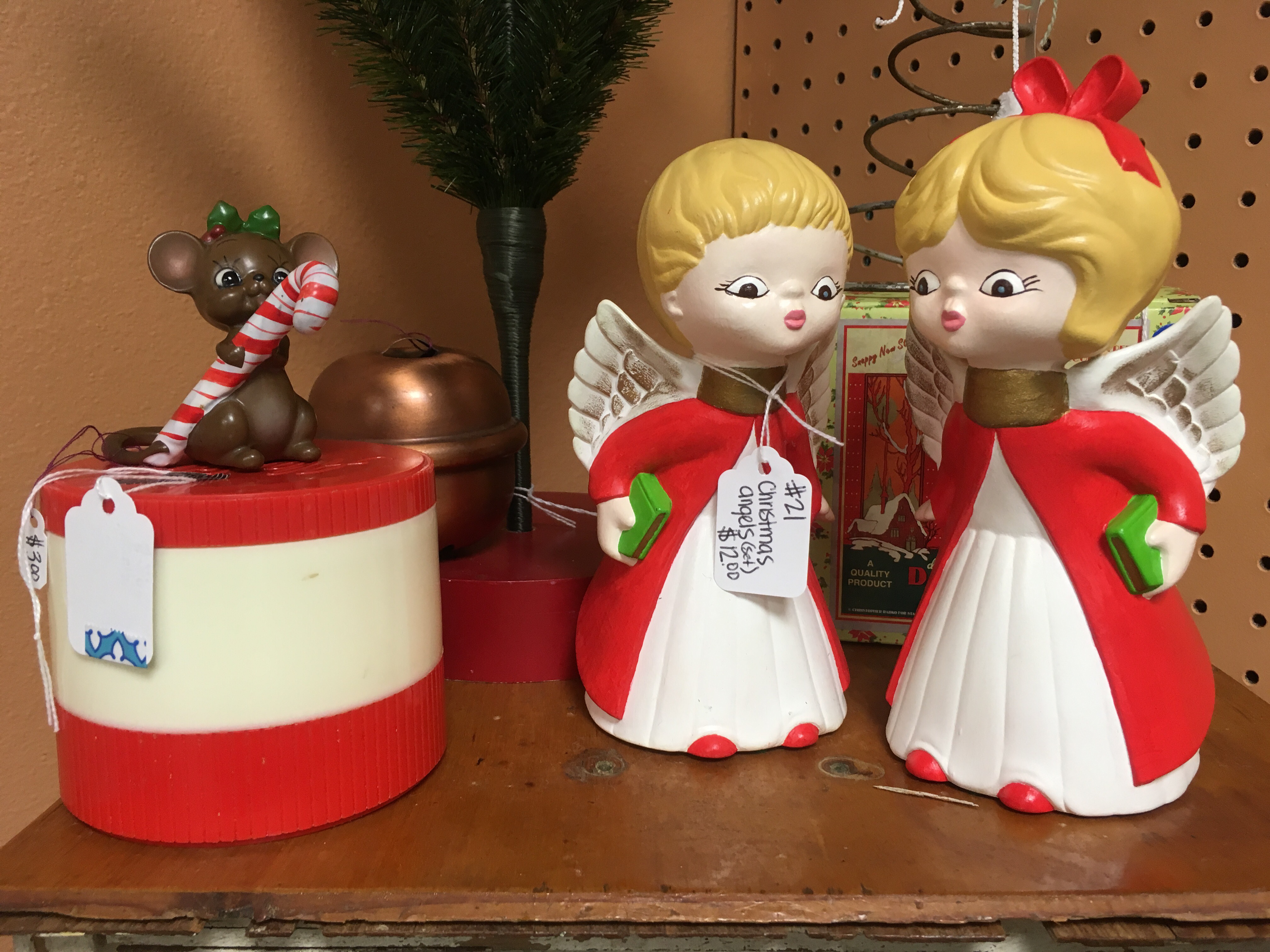 Have a Merry and Memorable Flea Market Christmas