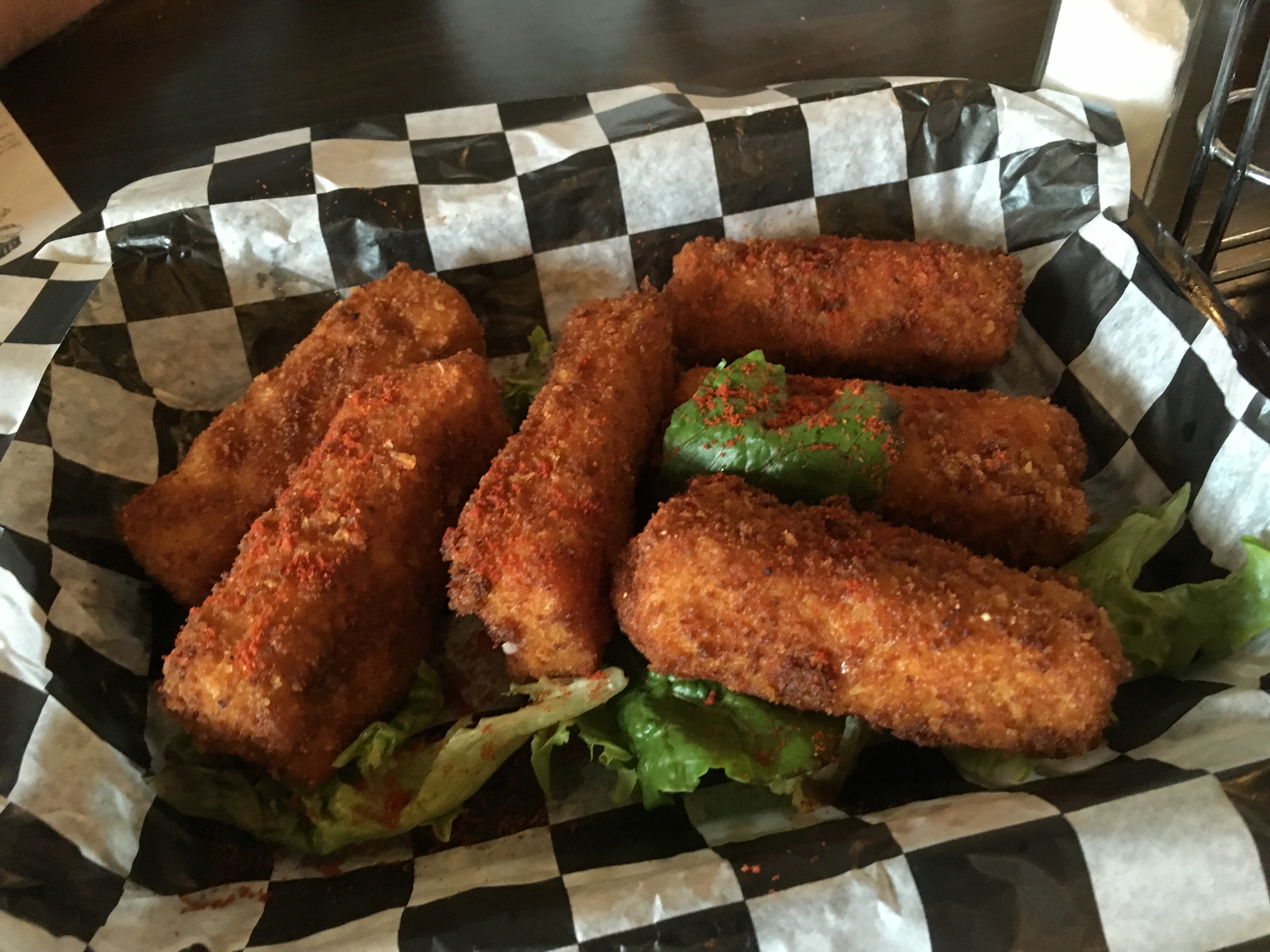 Roadfood ~ The Roadtripper's Companion